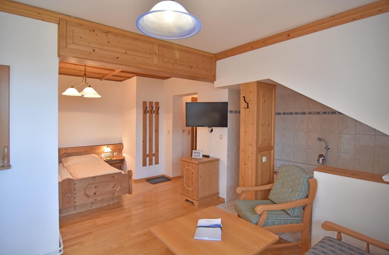 Hotel Ausseerland バート・ミッテルンドルフ エクステリア 写真